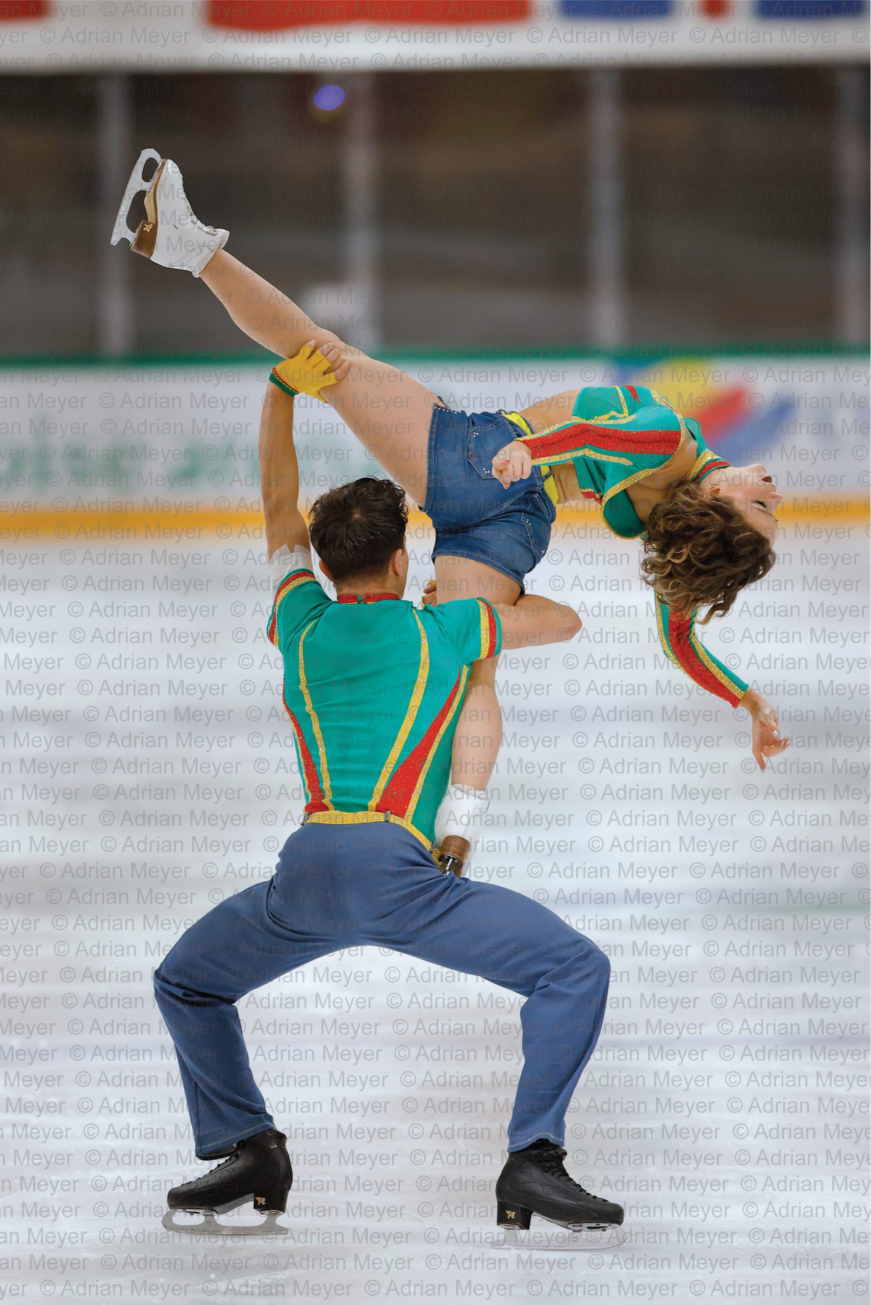 Marie DUPAYAGE / Thomas NABAIS - Ice Dance - Rhythm Dance at Swiss Ice Skating Open 2025