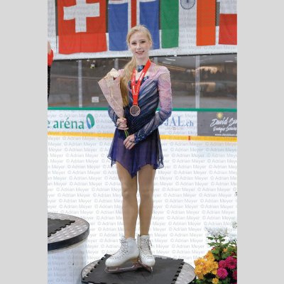 Anastasia BRANDENBURG SUI - Junior Women - Medal Ceremony at Swi [2167]