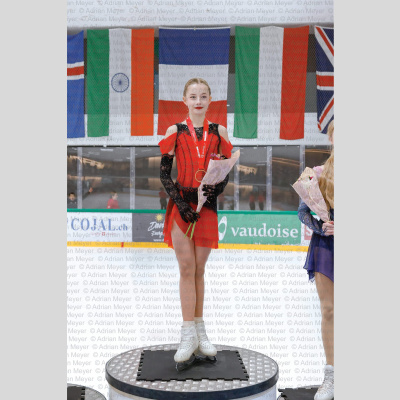 Valeriya EZHOVA SUI - Junior Women - Medal Ceremony at Swiss Ice [2176]